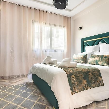 C-Appartement De Luxe Plein Centre De Gueliz Avec Piscine Parking Wifi Netflix Marrakesh Exteriör bild