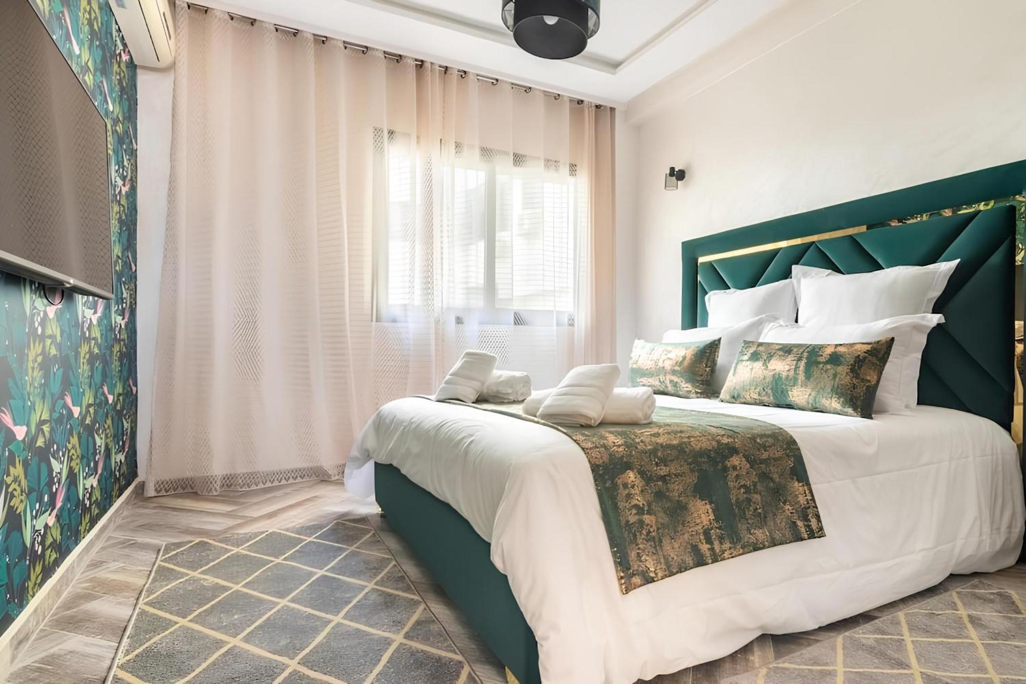 C-Appartement De Luxe Plein Centre De Gueliz Avec Piscine Parking Wifi Netflix Marrakesh Exteriör bild
